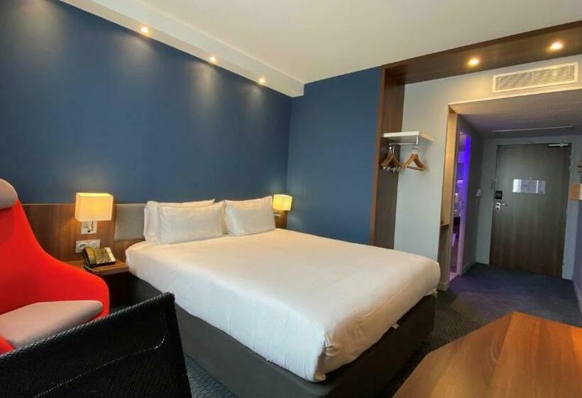 Номер Стандарт, Holiday Inn Express Dijon, An Ihg