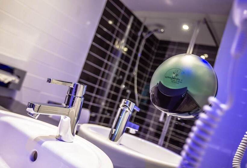 Номер Стандарт, Holiday Inn Express Dijon, An Ihg