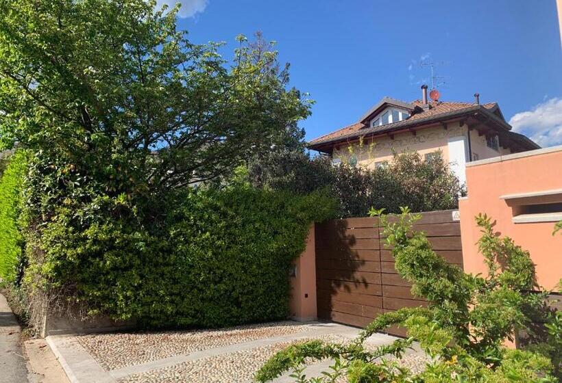 Номер Стандарт Вид на Сад, Casabella Lago Maggiore