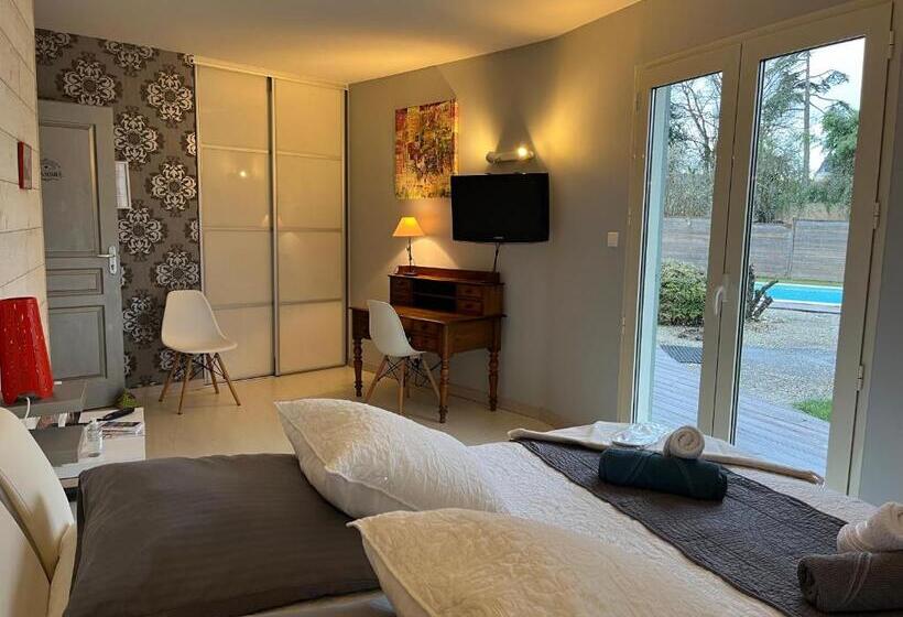 带大床的豪华间, Chambres D Hôtes Villa Anani Cosson Alex