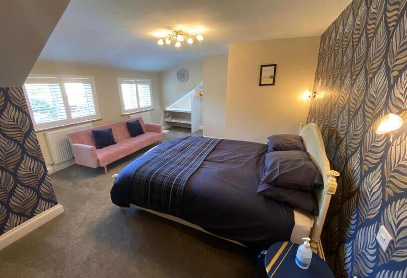 Семейный Номер, East Llanteg Guest House