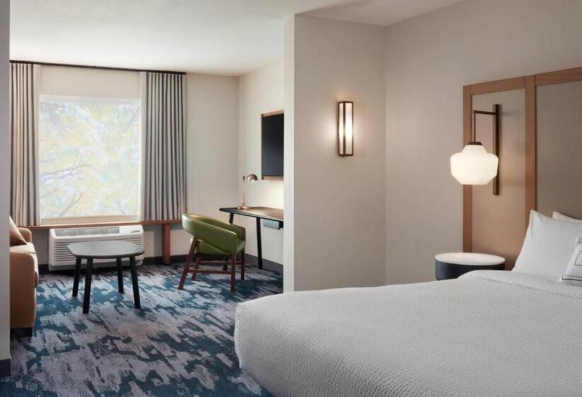 キングサイズベッドのスイートルーム, Fairfield By Marriott Inn & Suites Albertville
