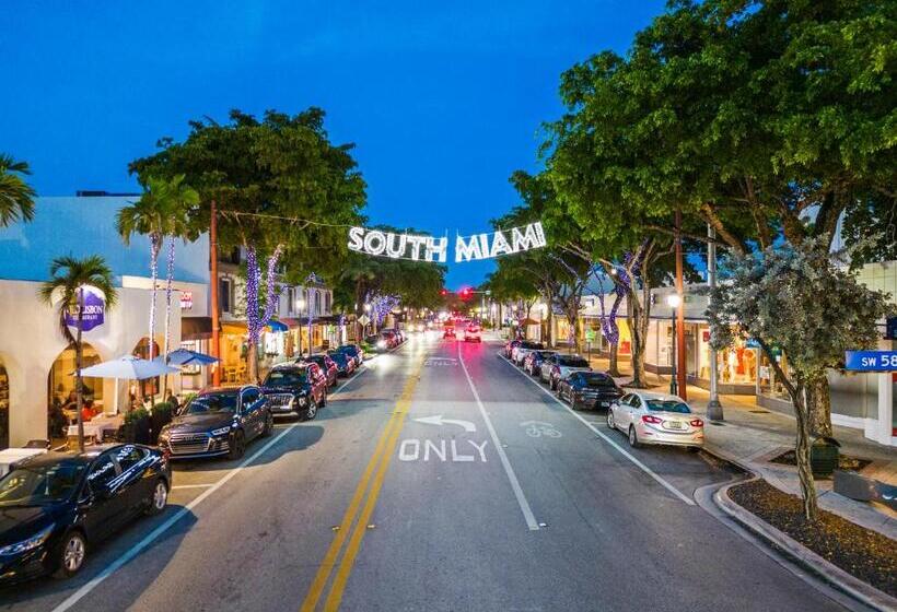 标准工作室, Sunset Inn South Miami