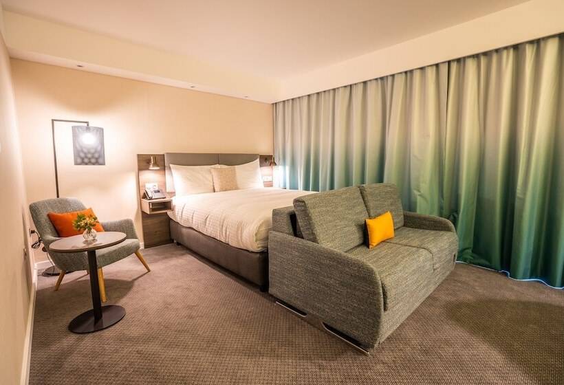 Номер Премиум, Holiday Inn   Bordeaux Merignac, An Ihg