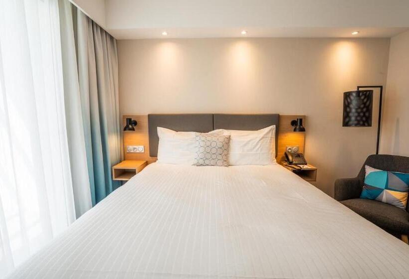 Семейный Номер, Holiday Inn   Bordeaux Merignac, An Ihg