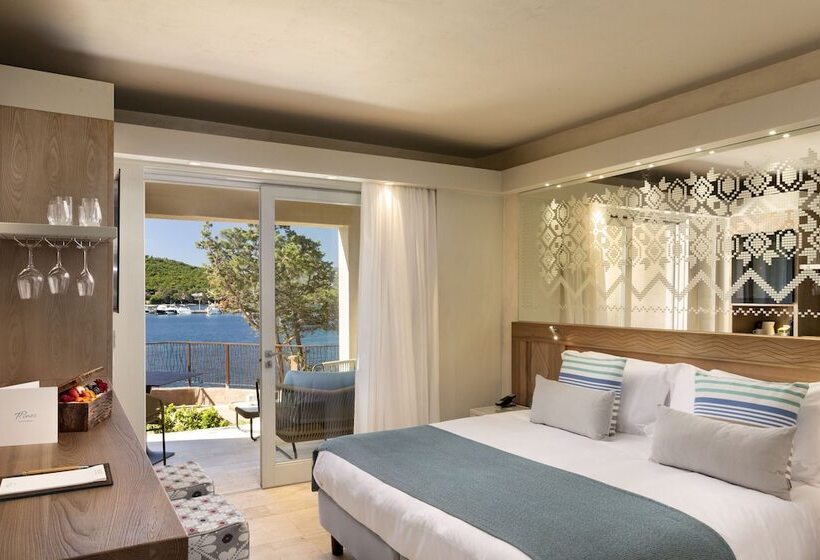 سوییت جونیور با چشم‌انداز دریا, 7pines Resort Sardinia   A Destination By Hyatt