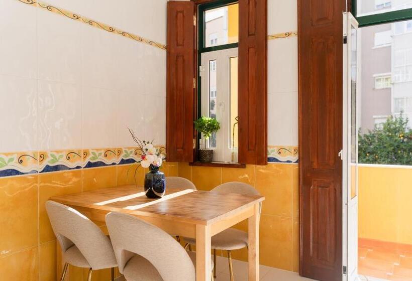 آپارتمان لوکس 1 خوابه, Your New Home In Lisbon   Ac And Fast Wi Fi