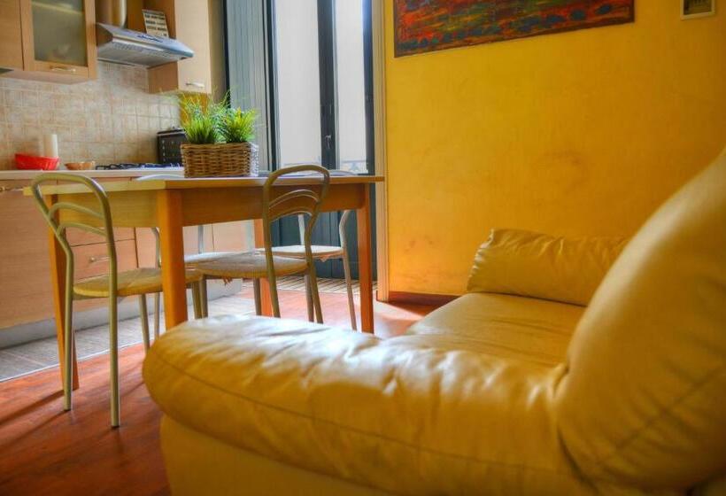 اتاق استاندارد سه نفره, B&b La Corte Lecce