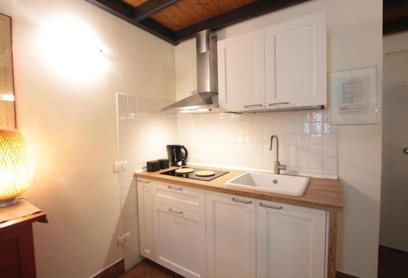 سوییت دوبلکس, Amenano Apartments
