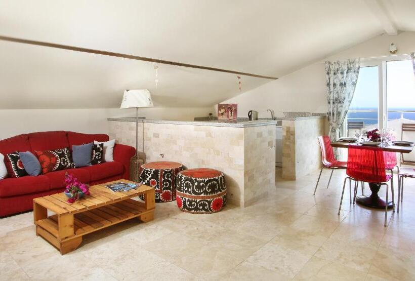 Пентхаус Люкс, Saylam Suites