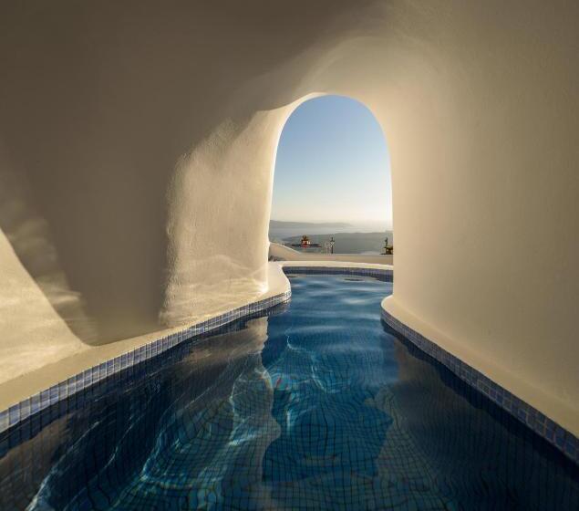 سوییت اجرایی, Pegasus Spa