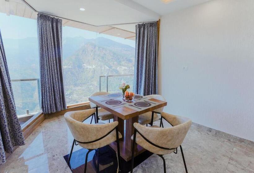 이그제큐티브 스위트, Regenta Resort Madhuganga Ukhimath