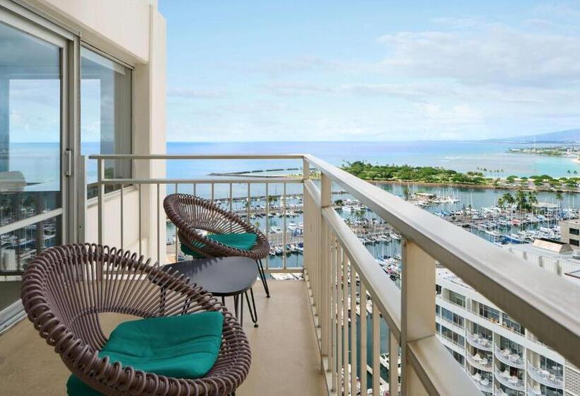 2 Bedroom Deluxe Apartment Sea View, Ilikai Hotel & Luxury Suites