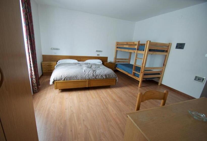 חדר סטנדרט לשלושה, Albergo Sciatori