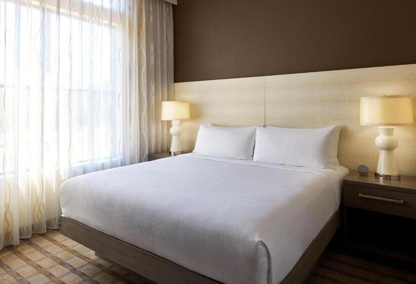 스위트 킹사이즈 침대, Andell Inn