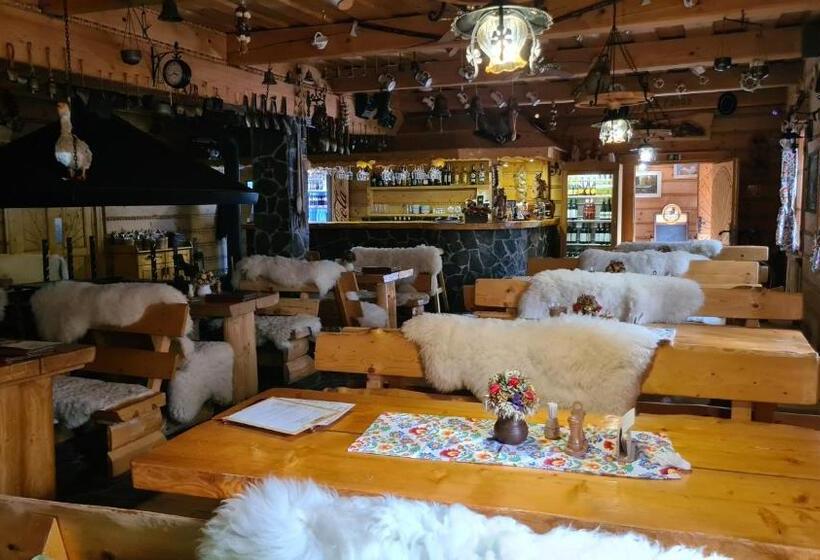 수피리어 트리플 룸, Koliba
