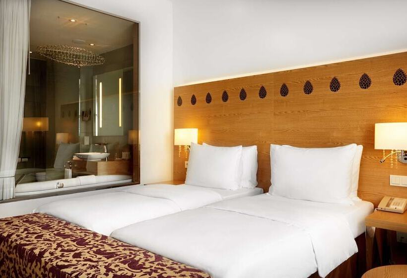 발코니 수피리어 룸, Radisson Blu Resort, Bukovel