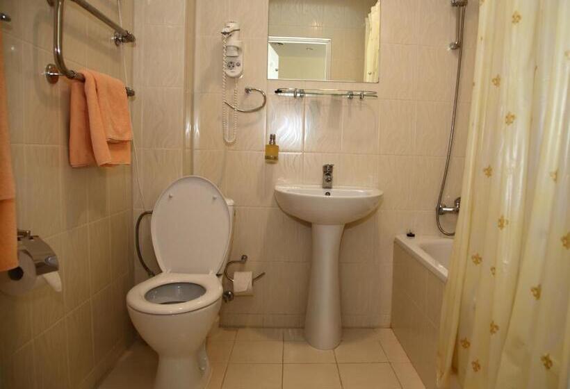سوییت, Sky High Hotel Airport 200 Meters From The Terminal