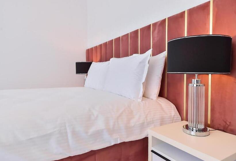 آپارتمان 2 خوابه با چشمانداز دریا, Building Stefan Resort I