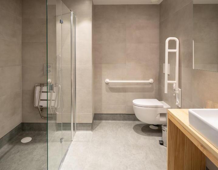 اتاق سوپریور خانوادگی, Cristina Enea Rooms