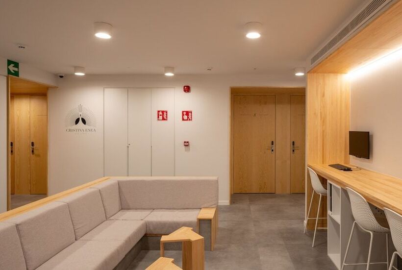 اتاق سوپریور با چشم‌انداز شهر, Cristina Enea Rooms