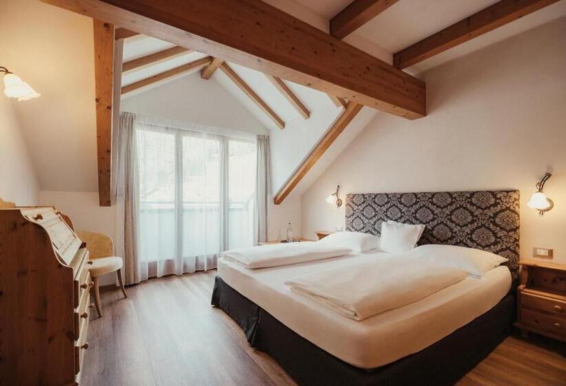 اتاق استاندارد, Kristallhotel Corona Krone