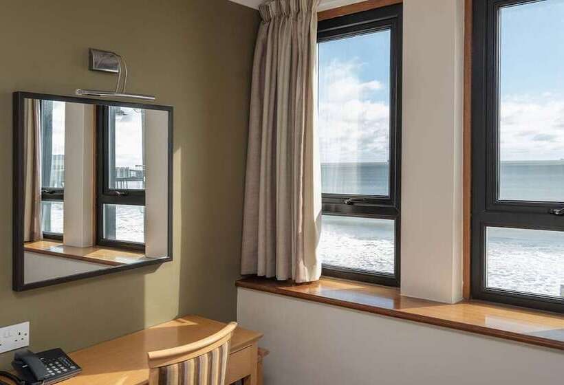 Triple Room Sea View, Trouville Hotel By Compass Hospitality