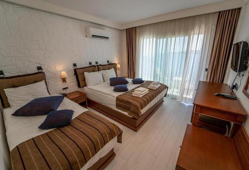 Номер Deluxe с Балконом, Bodrum Gulet Otel