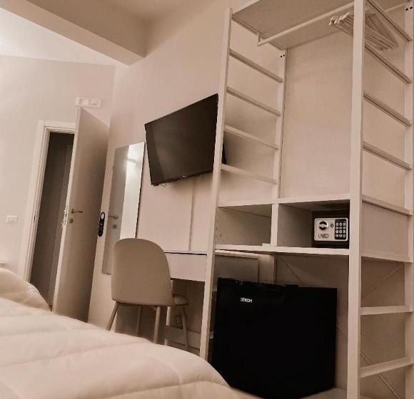 اتاق لوکس, Midtown Salerno