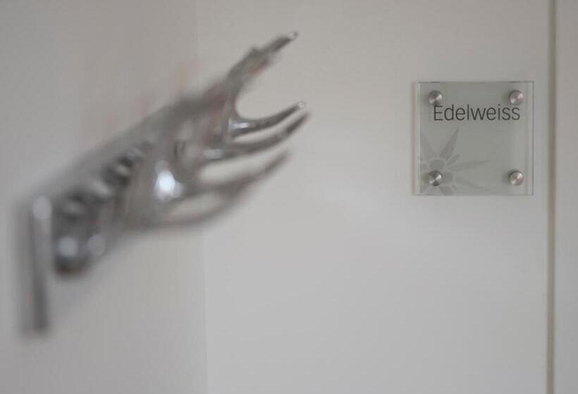 阁楼套房, Edelweiss