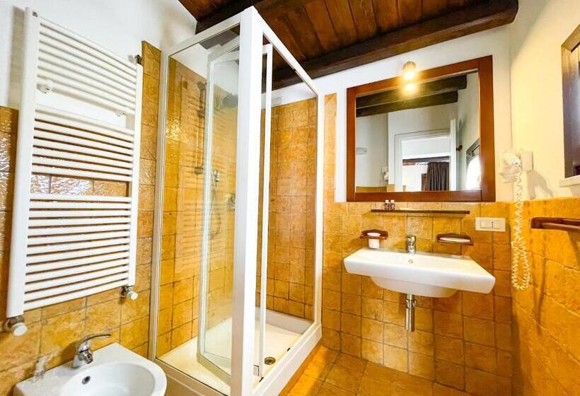 سوئیت جونیور با تراس, La Plumeria