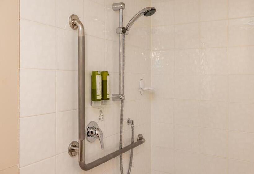Студия Стандарт, Settlers Boutique Motel