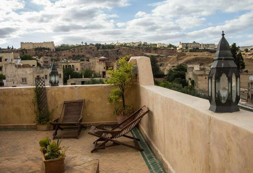 اتاق عادی, Riad Noujoum Medina