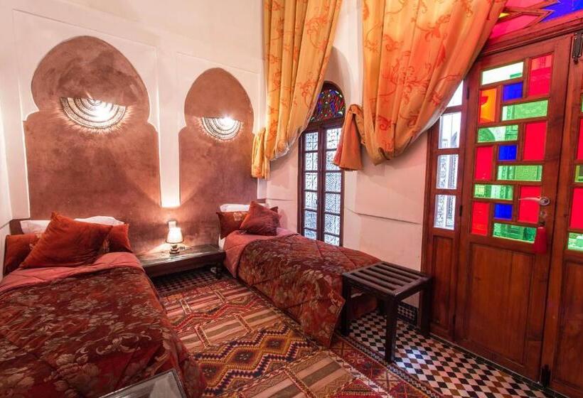 اتاق لوکس چهار تخته, Riad Noujoum Medina