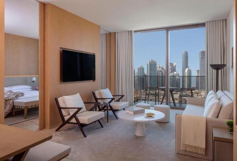 带大床的复式套间, The Dubai Edition