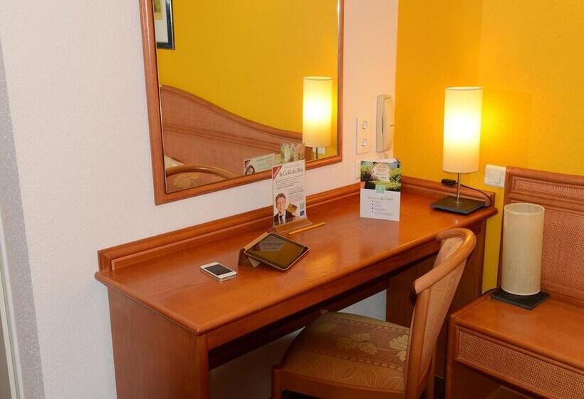 Номер Стандарт, B&b Hotel Mulhouse Sausheim