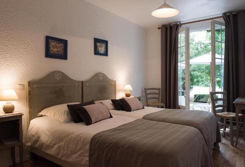 标准间带露台, Logis Hôtel Castel Mouisson
