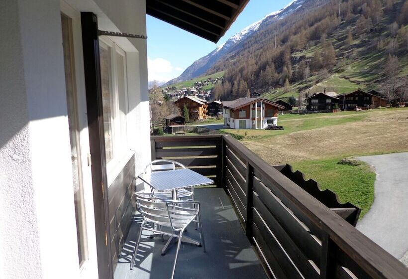 اتاق استاندارد سه نفره, B&b Matterhorn Golf