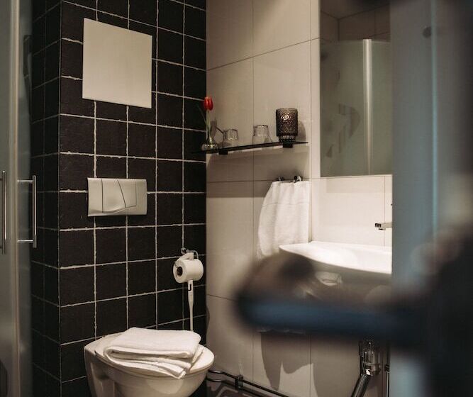Номер Deluxe, åtellet Hotell