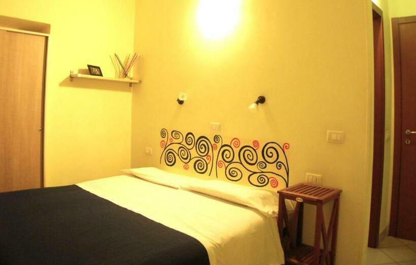 غرفة قياسية, Albergo Teatro
