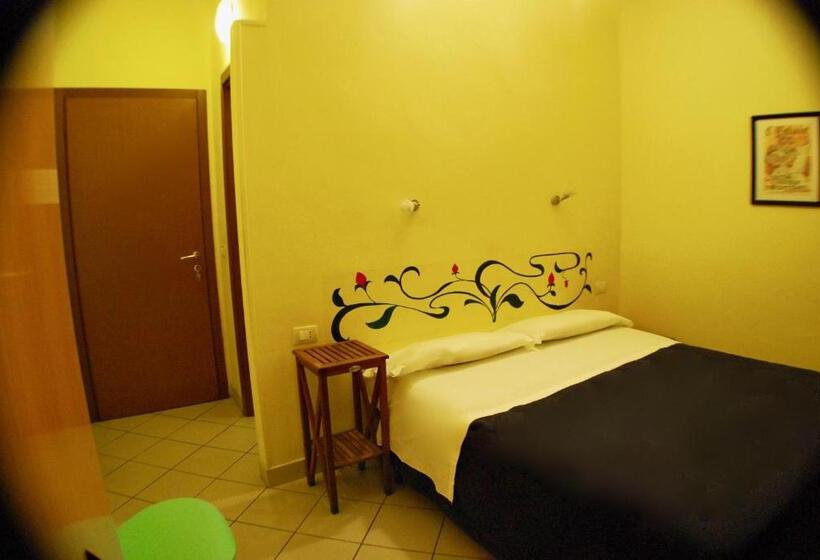 غرفة قياسية, Albergo Teatro