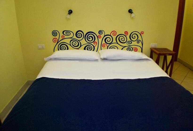 غرفة قياسية, Albergo Teatro