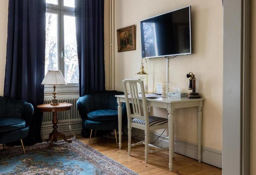 Номер Стандарт, Park Hotel Linköping Fawlty Towers