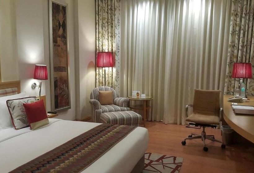 Номер Deluxe, Radisson Noida