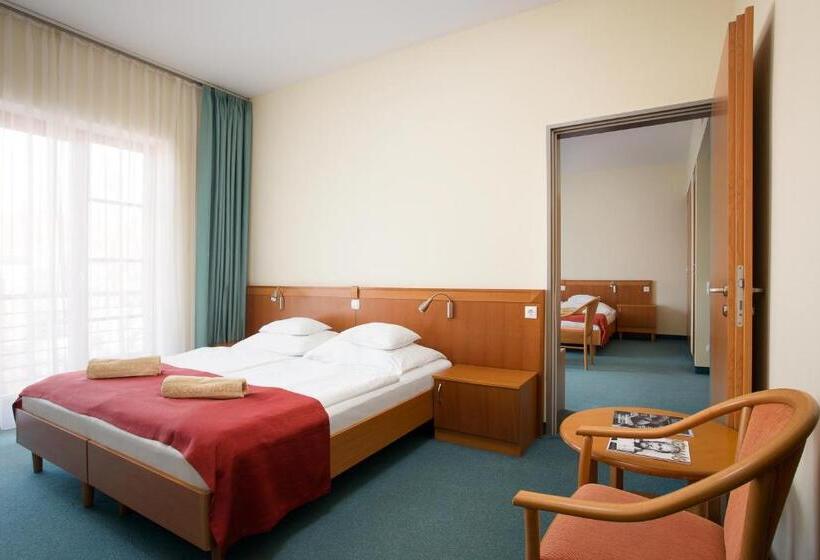 Семейный Номер, Hunguest Hotel Aqua Sol