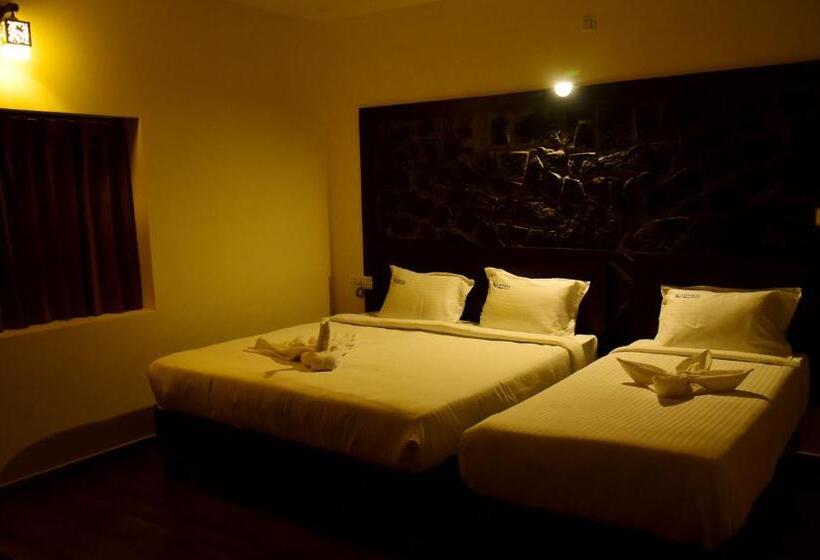 家庭套房, R Inn Yercaud