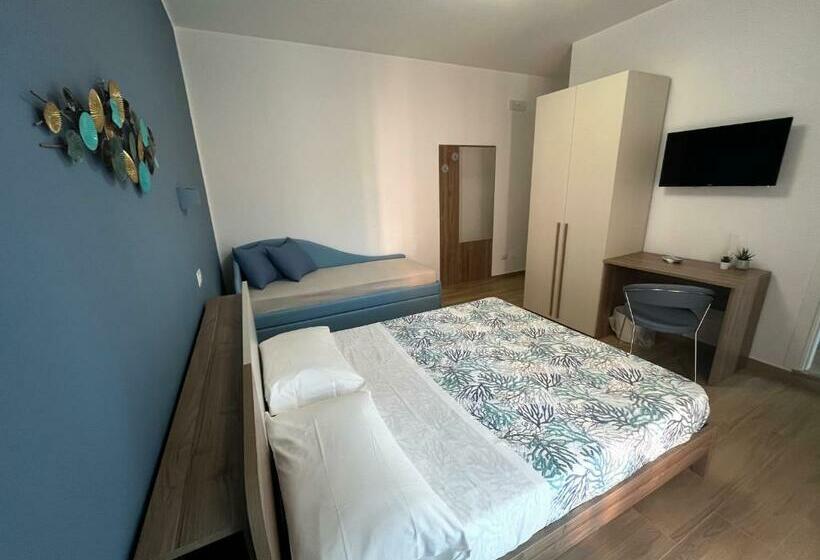 Pokój Czteroosobowy Standard, Oltremare Rooms Agropoli