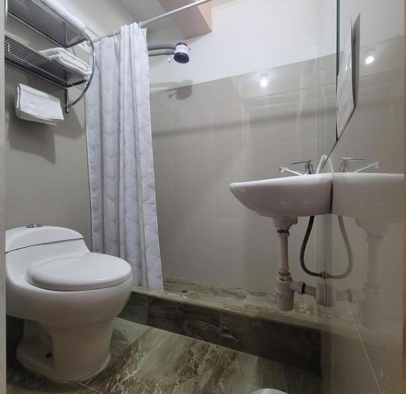 اتاق خانوادگی, Ayllu B&b Ollantaytambo