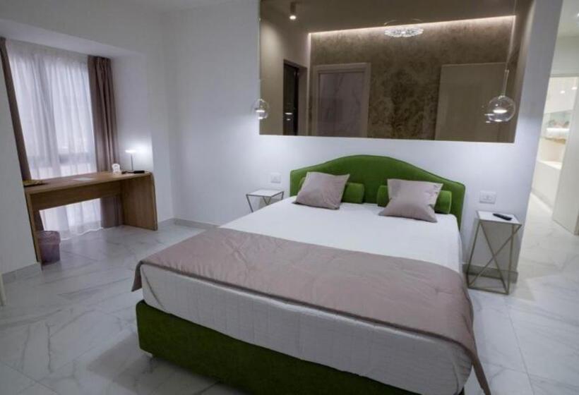 Номер Superior Кровать Кинг, Marinisa Suite Luxury Room