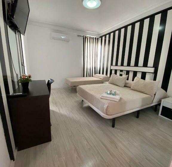 Номер Стандарт, Hostal Fuente Del Pino